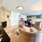 Rent 4 bedroom apartment of 3294 m² in Dusseldorf