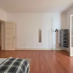 Rent 3 bedroom apartment in Lisbon