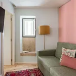 Rent 2 bedroom apartment of 40 m² in Lisboa