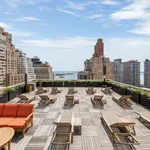 Rent 1 bedroom apartment of 733 m² in Manhattan