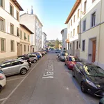 Affitto 4 camera appartamento di 60 m² in Firenze