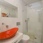 Rent 5 bedroom apartment of 154 m² in lisbon