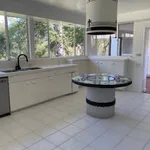 Rent 3 bedroom house of 200 m² in Los Angeles