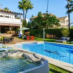 Rent 6 bedroom house of 550 m² in Marbella