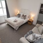 Rent 8 bedroom flat in South West England