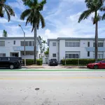 Rent 1 bedroom apartment of 69 m² in Miami Beach