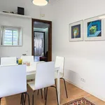 Rent a room of 101 m² in lisbon