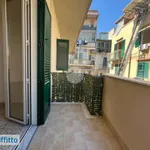 Affitto 4 camera appartamento di 120 m² in Palermo