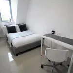 Rent 3 bedroom flat in Yorkshire And The Humber