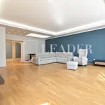 Rent 4 bedroom apartment of 200 m² in Bucuresti