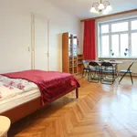 Miete 3 Schlafzimmer wohnung von 893 m² in Vienna