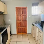 Rent 2 bedroom house of 318 m² in Soweto