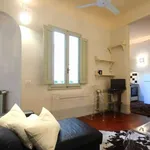 Rent 2 bedroom apartment of 90 m² in florence