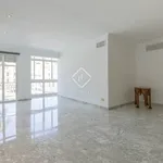 Rent 4 bedroom apartment in Valencia