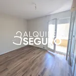 Rent 4 bedroom apartment of 109 m² in Manresa