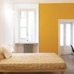 Rent 4 bedroom apartment in Milan