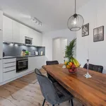 Rent 5 bedroom apartment of 76 m² in Berlin