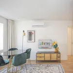 Rent 3 bedroom apartment of 52 m² in Porto