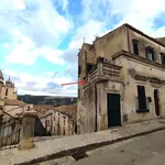 Rent 3 bedroom house of 72 m² in Ragusa