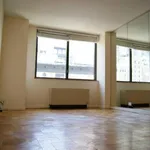 Rent 3 bedroom apartment of 94 m² in New York