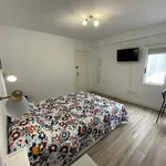 Rent a room of 80 m² in Alicante