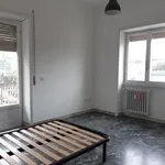 Rent 3 bedroom apartment of 145 m² in Roma