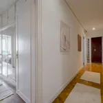 Rent a room of 190 m² in madrid