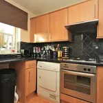 Flat to rent in Addiscombe Grove, Croydon CR0