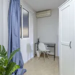 Rent a room of 230 m² in valencia