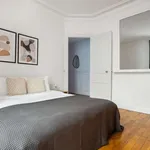 Rent 1 bedroom apartment of 53 m² in paris