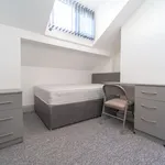 Rent 4 bedroom apartment in West Midlands