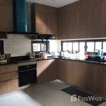 Rent 5 bedroom house of 610 m² in Bangkok