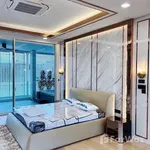 Rent 4 bedroom house of 380 m² in Bangkok