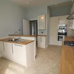 Rent 4 bedroom flat in Aberdeen