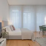 Rent 2 bedroom apartment of 40 m² in Porto