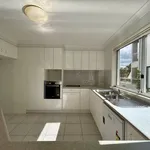 Rent 2 bedroom apartment in Runaway Bay