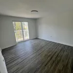 Rent 3 bedroom apartment in Toronto (New Toronto)