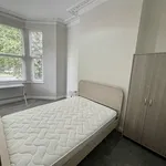 Rent 2 bedroom apartment in Cardiff