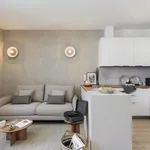 Rent 4 bedroom apartment of 67 m² in Barcelona