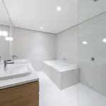 Rent 3 bedroom apartment in Melbourne