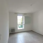 Rent 3 bedroom apartment of 71 m² in Nîmes