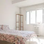 Rent a room of 120 m² in madrid