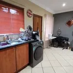 Rent 3 bedroom apartment of 125 m² in Pretoria