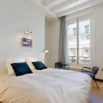 Rent a room of 240 m² in Paris