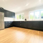 Rent 3 bedroom house in Woking