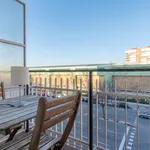 Rent a room of 100 m² in madrid