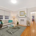 Rent 2 bedroom apartment in Bondi Beach