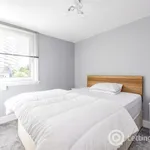 Rent 2 bedroom flat in Olney