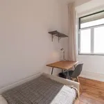 Rent a room of 120 m² in lisbon