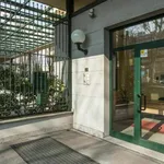 Rent 3 bedroom apartment in Milan